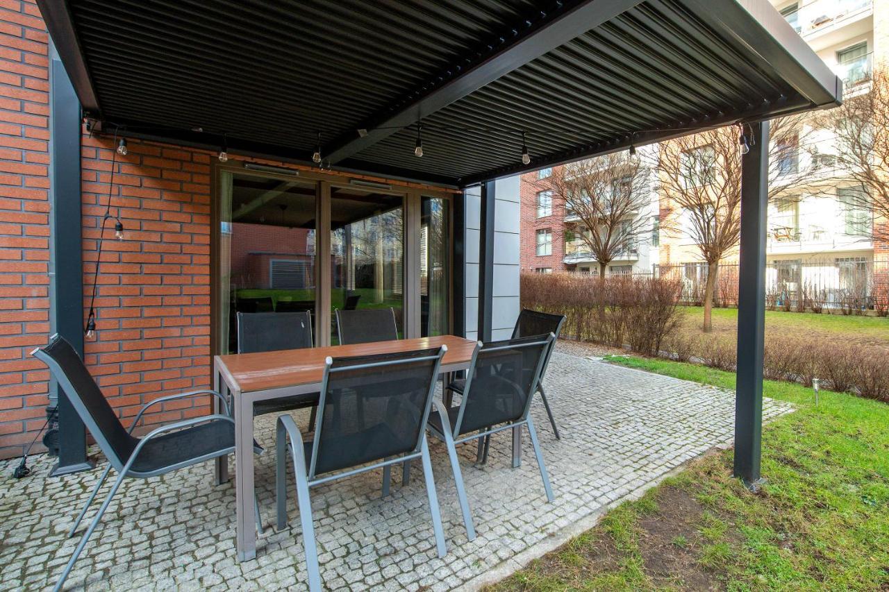 Waterlane Riverside - Spa, Pool, Gym & Parking By Downtown Apartments Gdansk Exterior foto